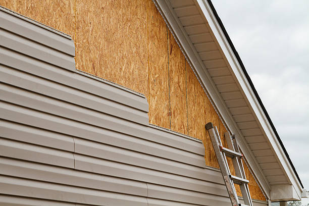 24/7 Emergency Siding Replacement experts in Durham, CT